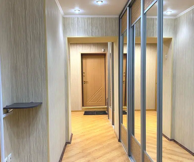 Продаётся 4-комнатная квартира, 92.3 м²