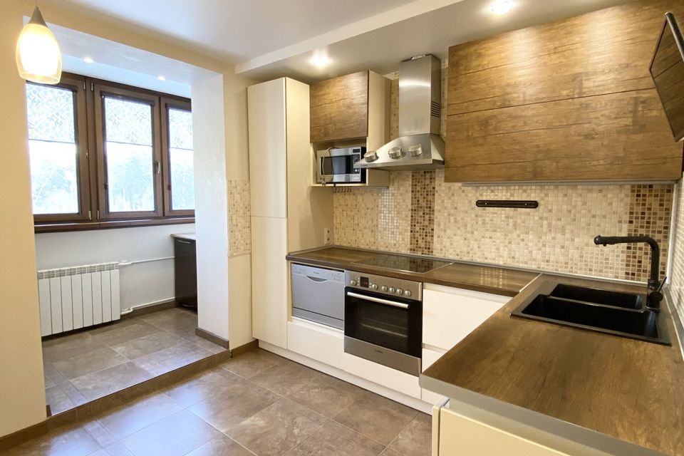 Продаётся 3-комнатная квартира, 63.5 м²