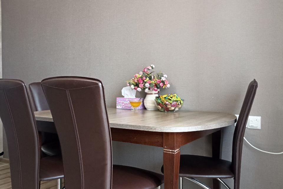 Продаётся 2-комнатная квартира, 56.5 м²