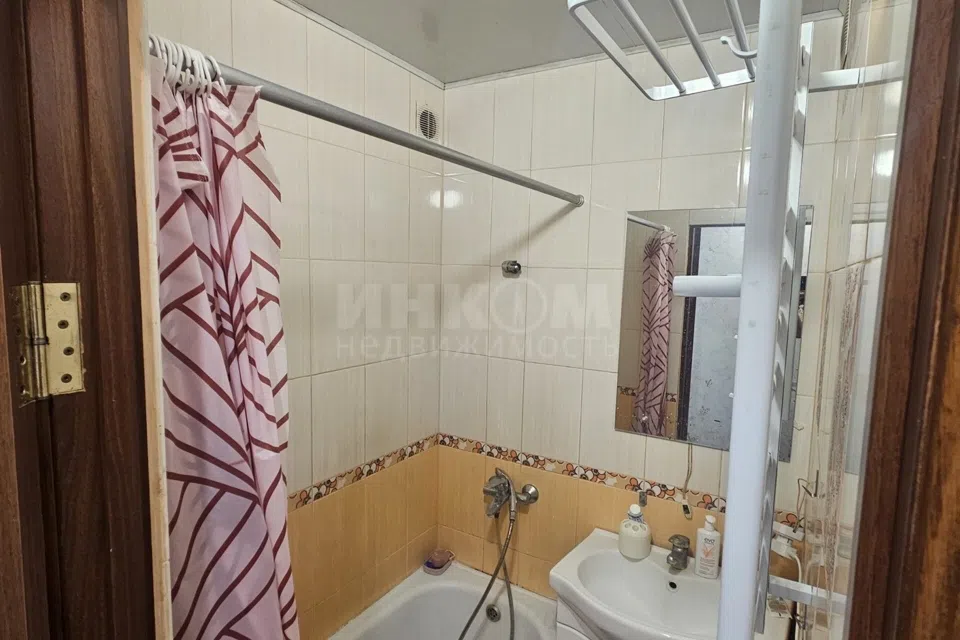 Продаётся 3-комнатная квартира, 60 м²
