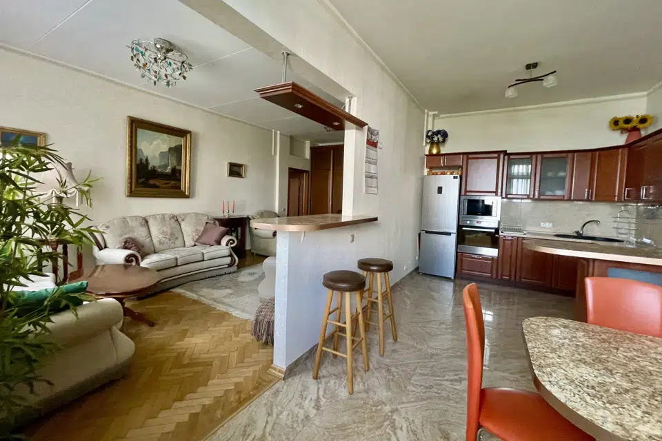 Продаётся 2-комнатная квартира, 80 м²
