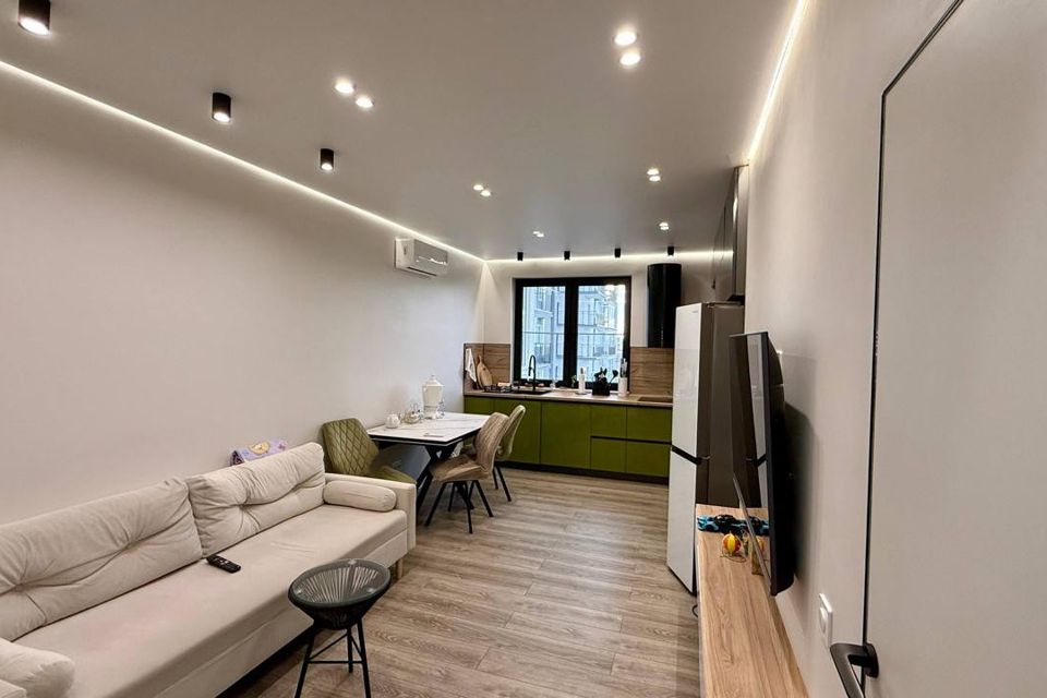 Продаётся 2-комнатная квартира, 77 м²