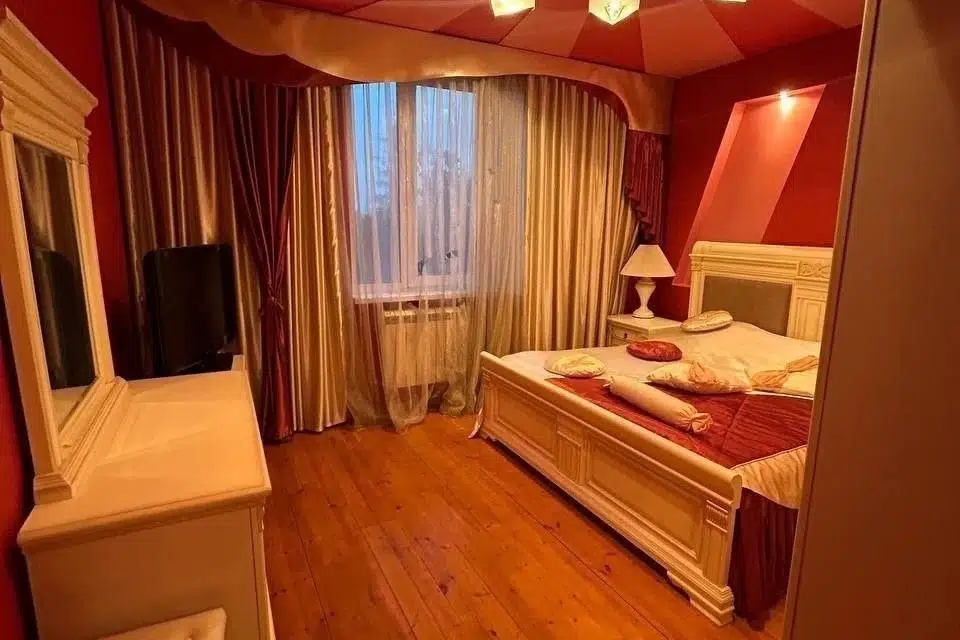 Продаётся 2-этажный дом, 200 м²