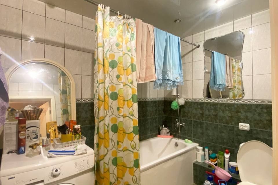 Продаётся 4-комнатная квартира, 61 м²