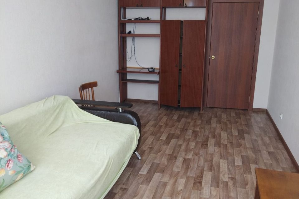 Сдаётся 1-комнатная квартира, 42 м²