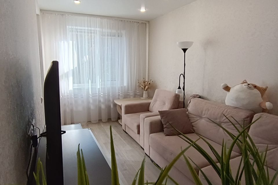 Продаётся 3-комнатная квартира, 56.1 м²