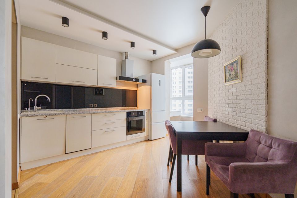 Продаётся 3-комнатная квартира, 90.4 м²
