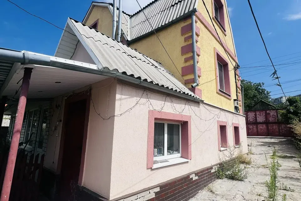 Продаётся 2-этажный дом, 115 м²