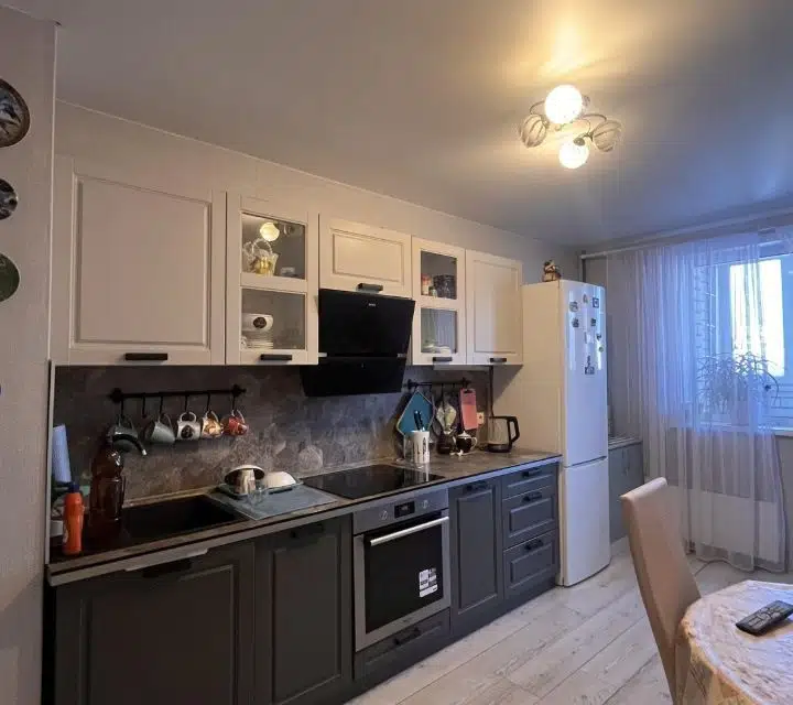 Продаётся 2-комнатная квартира, 56.7 м²