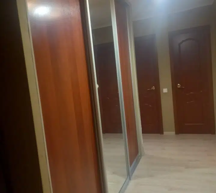 Продаётся 4-комнатная квартира, 70.1 м²
