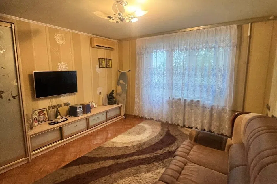 Продаётся 3-комнатная квартира, 63 м²