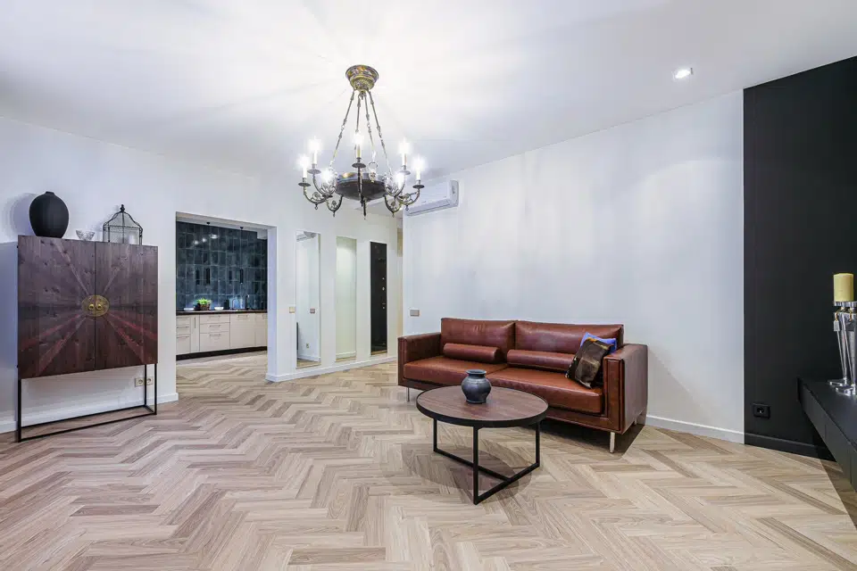 Продаётся 4-комнатная квартира, 132 м²