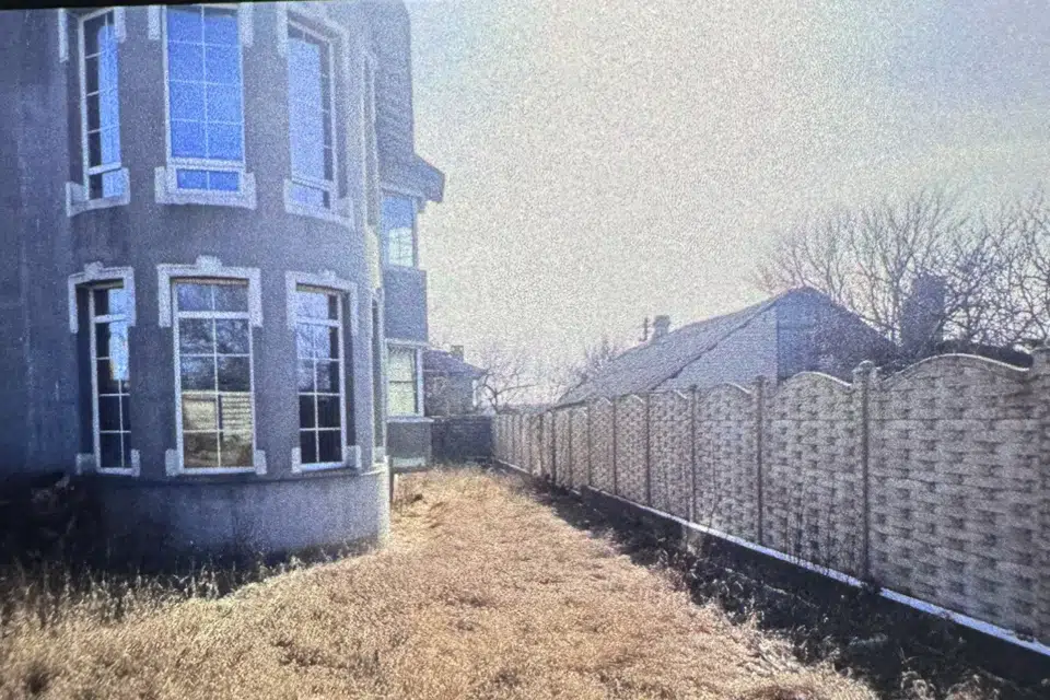 Продаётся 3-этажный дом, 437 м²