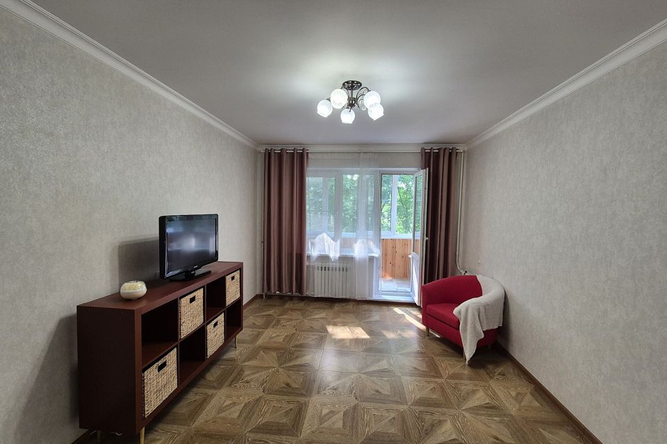 Продаётся 1-комнатная квартира, 37.4 м²
