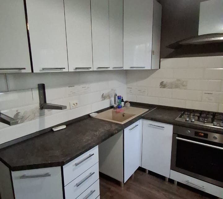 Продаётся 3-комнатная квартира, 55.8 м²