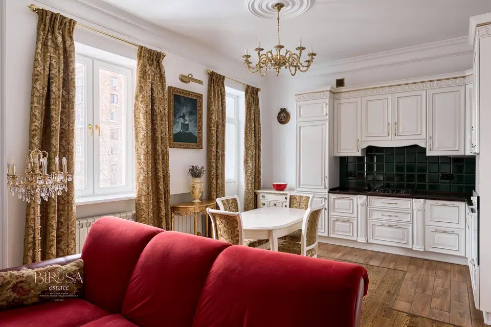 Продаётся 5-комнатная квартира, 108.6 м²