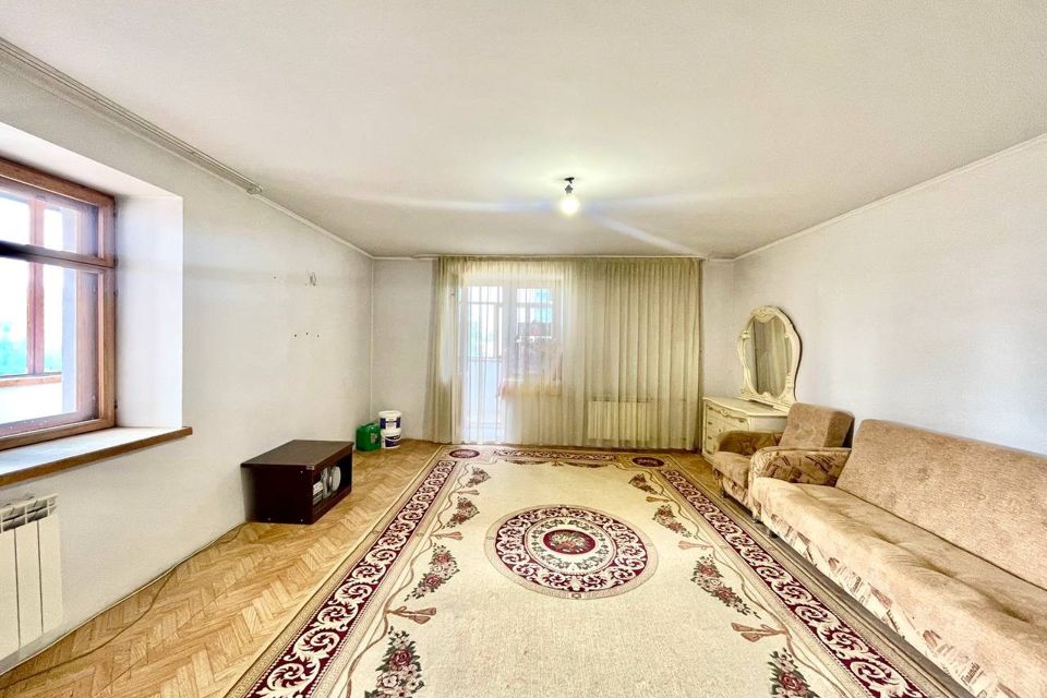 Продаётся 3-комнатная квартира, 110 м²