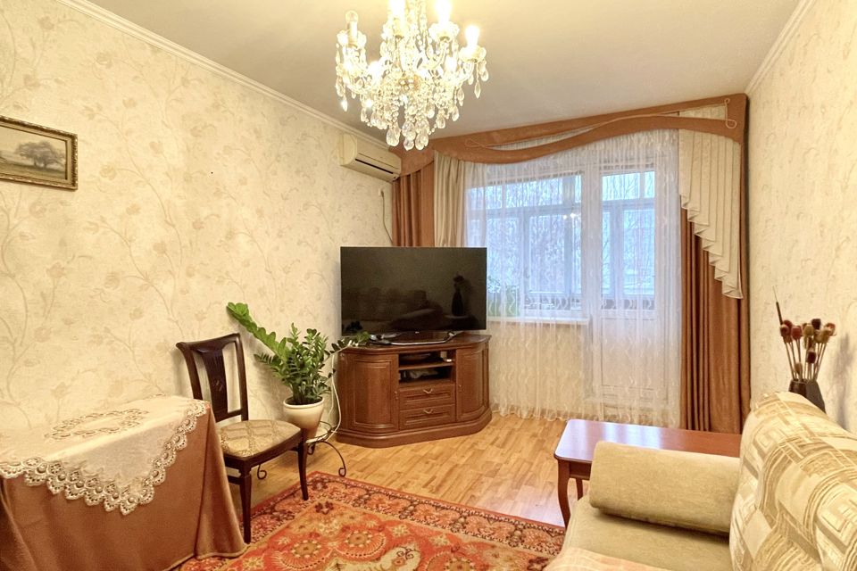 Продаётся 3-комнатная квартира, 60.8 м²