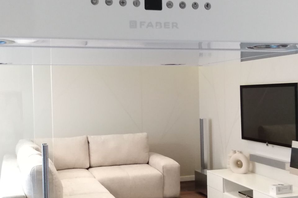 Продаётся 3-комнатная квартира, 118.8 м²