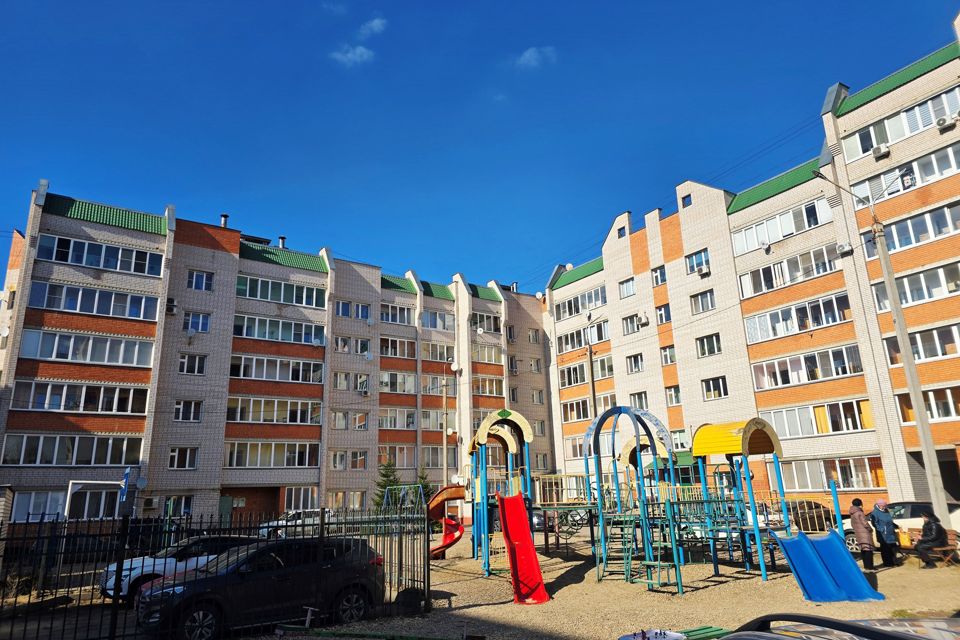 Продаётся 3-комнатная квартира, 97 м²