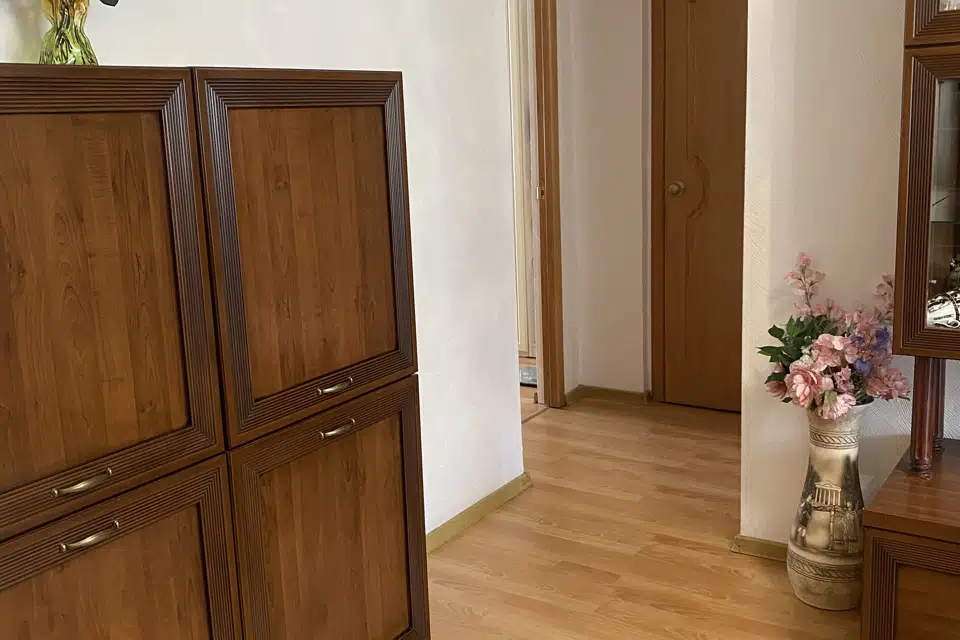 Продаётся 3-комнатная квартира, 56.9 м²