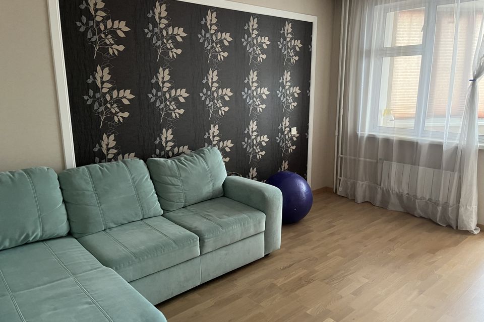 Сдаётся 2-комнатная квартира, 56 м²