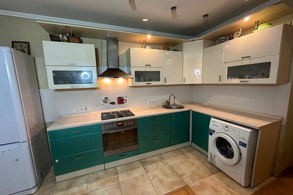 Продаётся 2-комнатная квартира, 73.8 м²