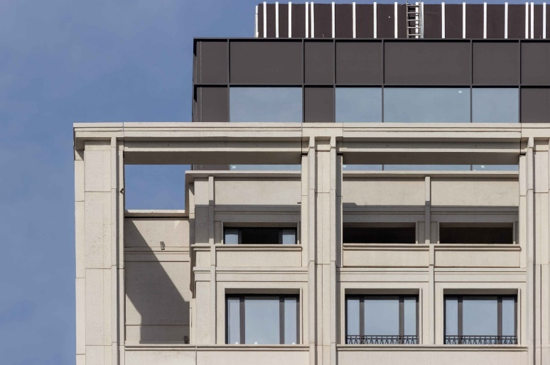 Продаётся 4-комнатная квартира, 454 м²