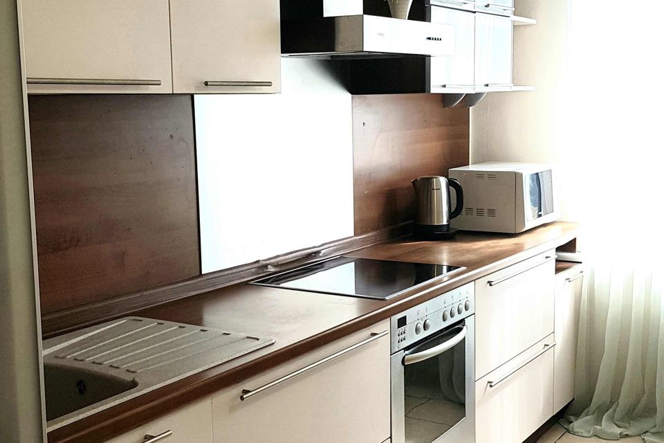 Продаётся 2-комнатная квартира, 75.6 м²