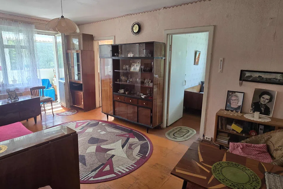 Продаётся 4-комнатная квартира, 64 м²