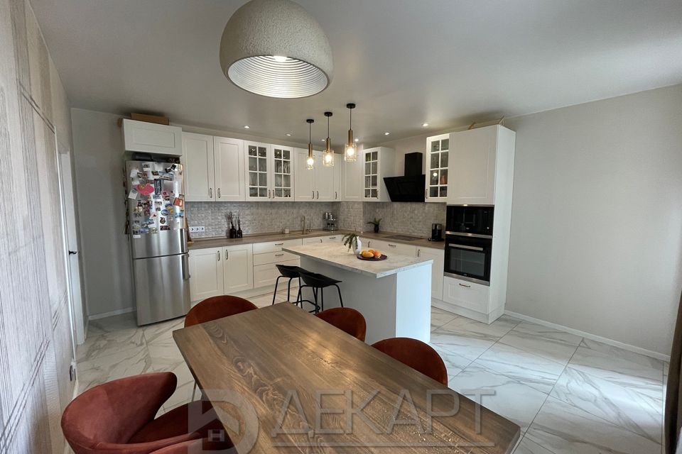 Продаётся 2-комнатная квартира, 62 м²