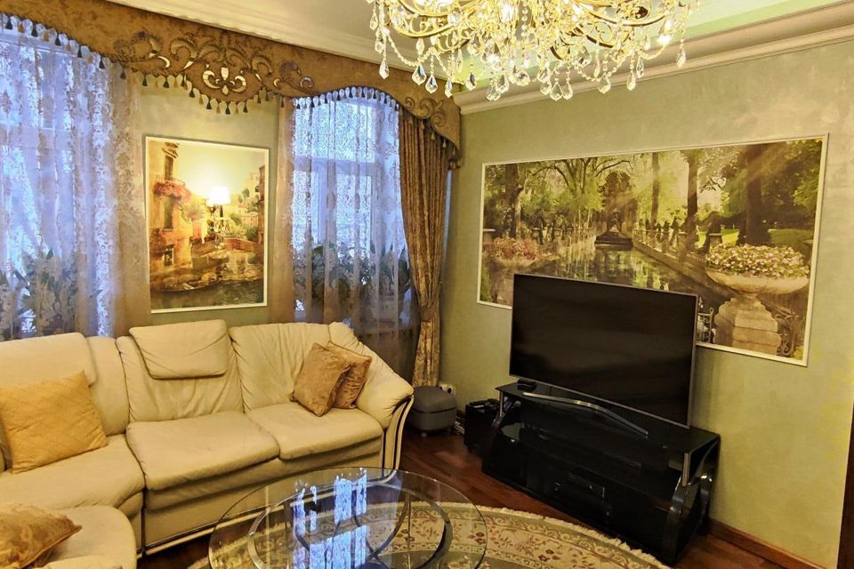 Продаётся 4-комнатная квартира, 112 м²