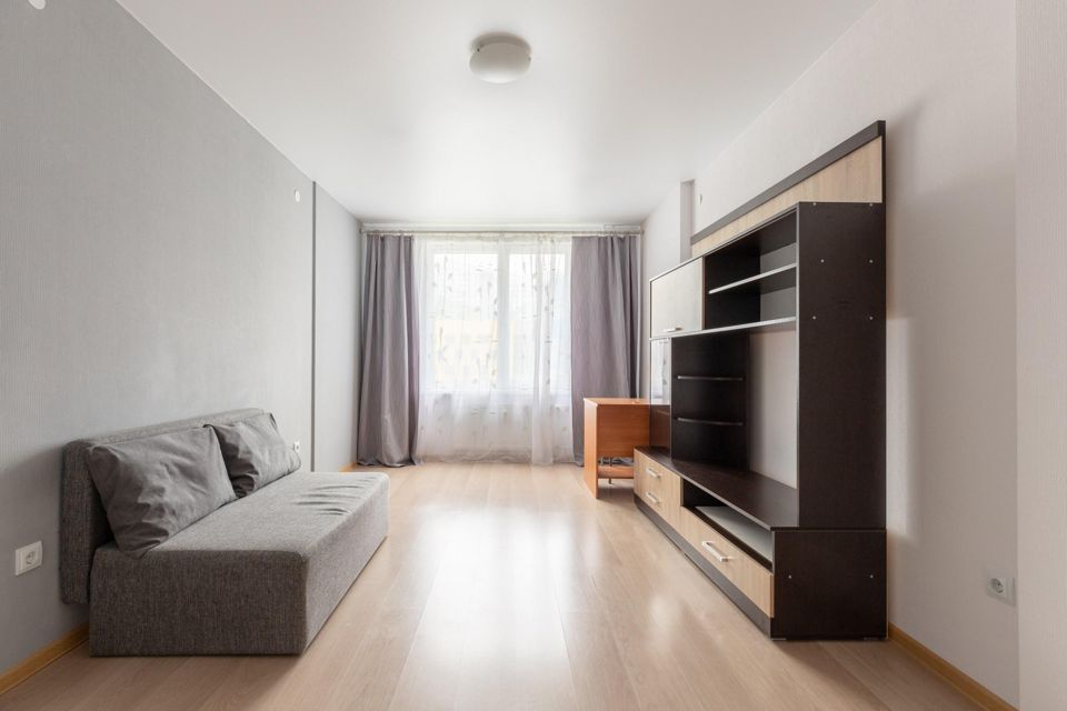 Продаётся 1-комнатная квартира, 43.6 м²