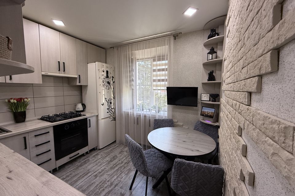 Продаётся 3-комнатная квартира, 56 м²