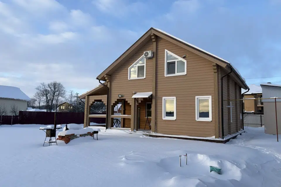 Продаётся 2-этажный дом, 153.6 м²