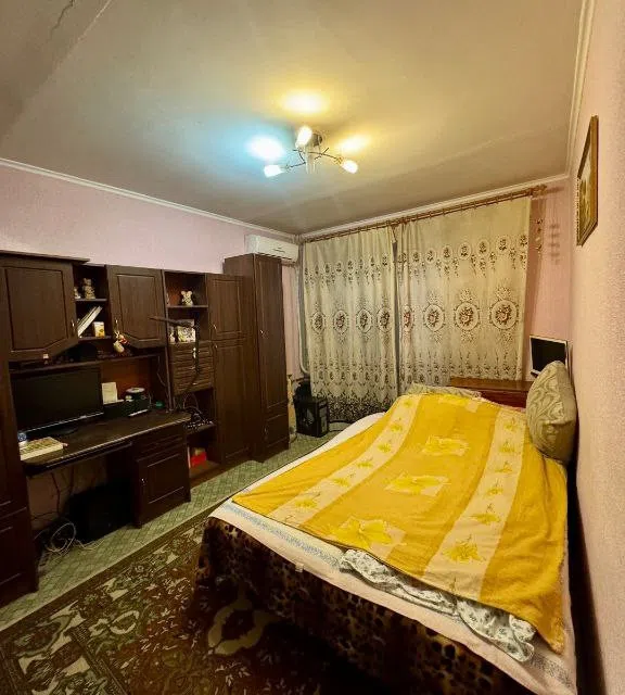 Продаётся 3-комнатная квартира, 70 м²