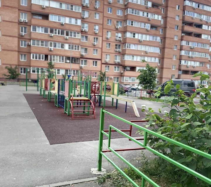 Продаётся 1-комнатная квартира, 38 м²