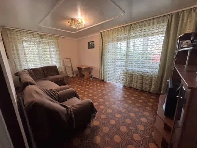 Продаётся 4-комнатная квартира, 69 м²