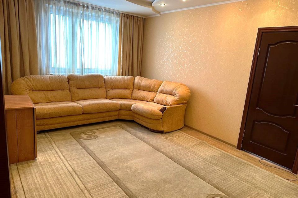 Продаётся 4-комнатная квартира, 111.5 м²