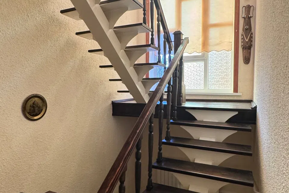 Продаётся 2-этажный дом, 259 м²