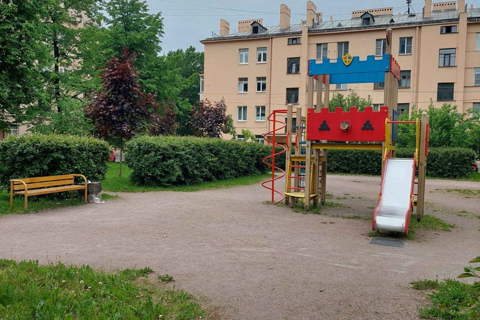Продаётся 2-комнатная квартира, 41.8 м²