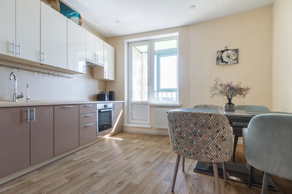 Продаётся 2-комнатная квартира, 63.8 м²
