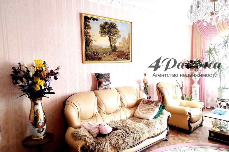 Продаётся 3-этажный дом, 400 м²