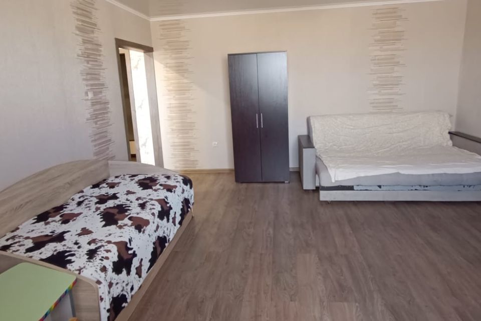 Сдаётся 1-комнатная квартира, 49.8 м²