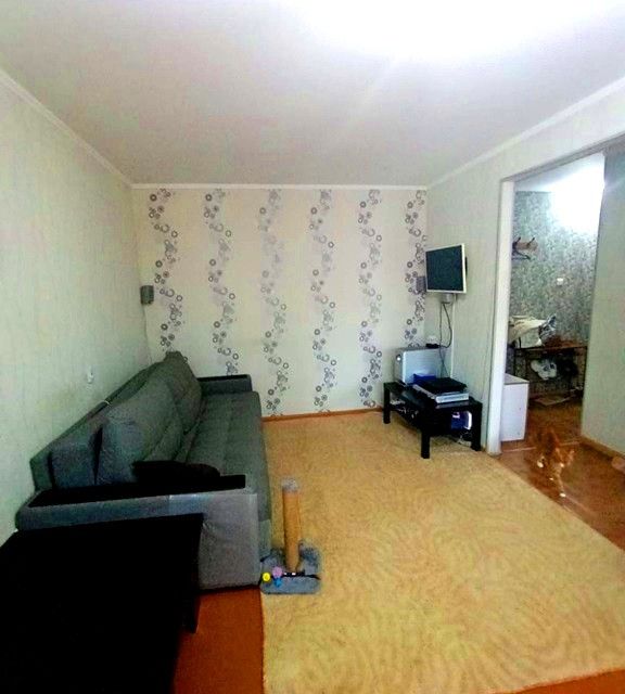 Продаётся 2-комнатная квартира, 43.8 м²