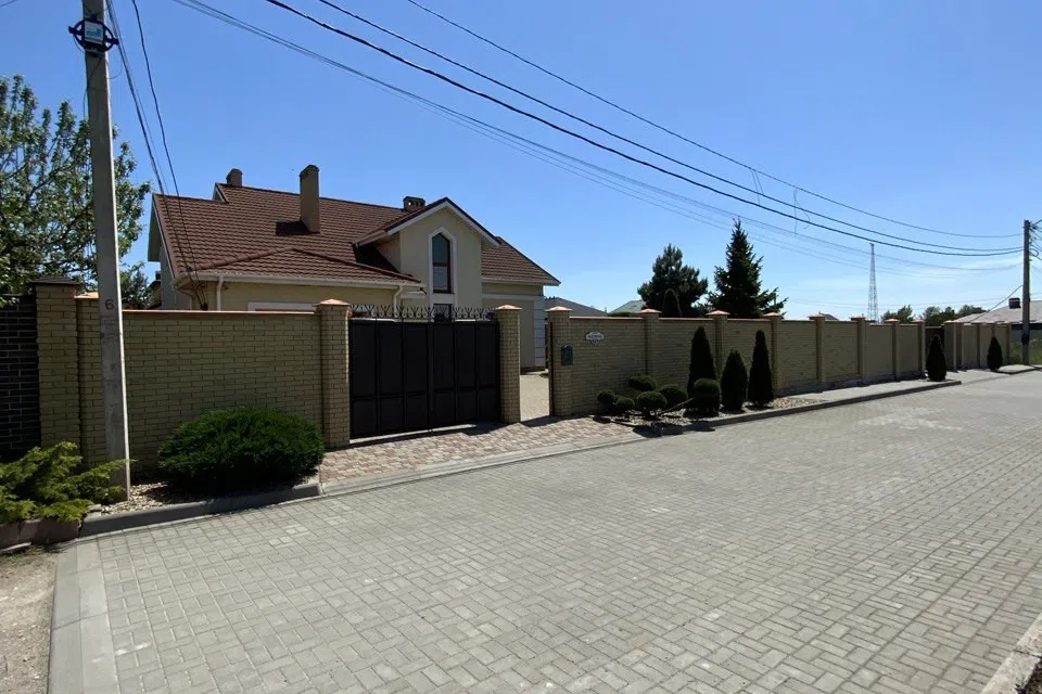 Продаётся 2-этажный дом, 240 м²