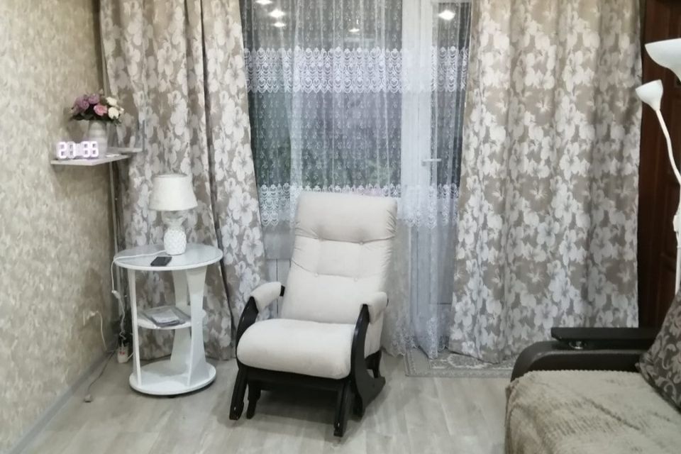 Продаётся 4-комнатная квартира, 58.73 м²