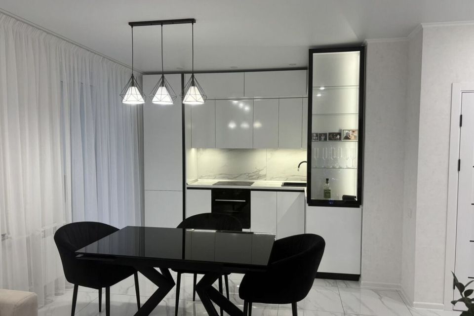 Продаётся 3-комнатная квартира, 90 м²