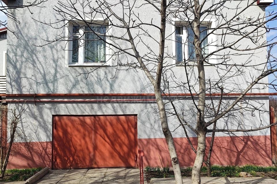 Продаётся 2-этажный дом, 160 м²