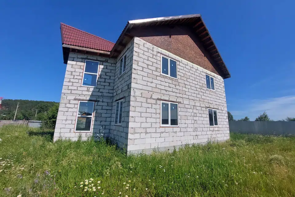Продаётся 2-этажный дом, 191.7 м²
